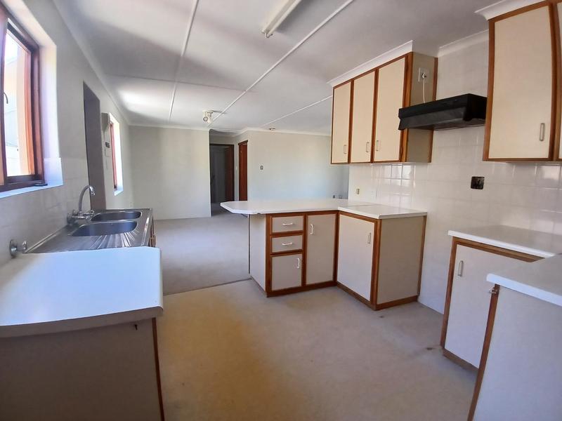 2 Bedroom Property for Sale in Stilbaai Wes Western Cape